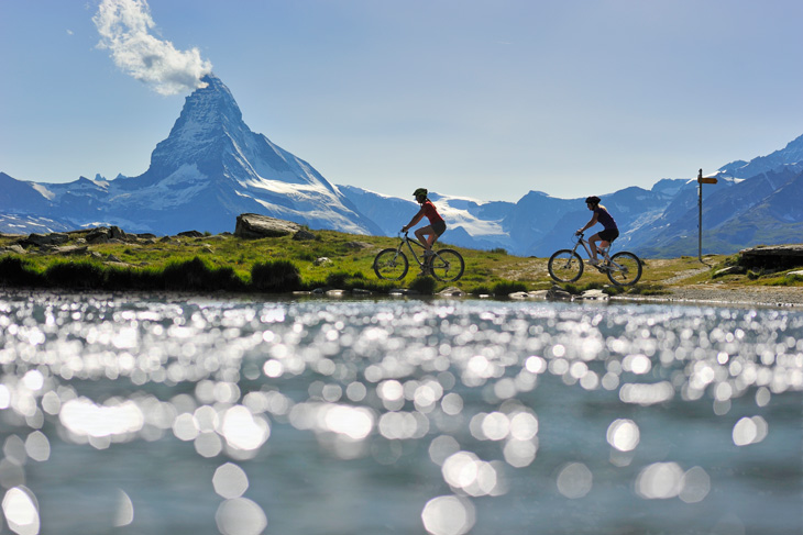 bici-nel-vallese-zermatt-foto-di-Christian-Perret-700