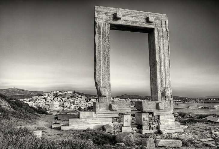 Naxos-Portara-raffaele-amato-700