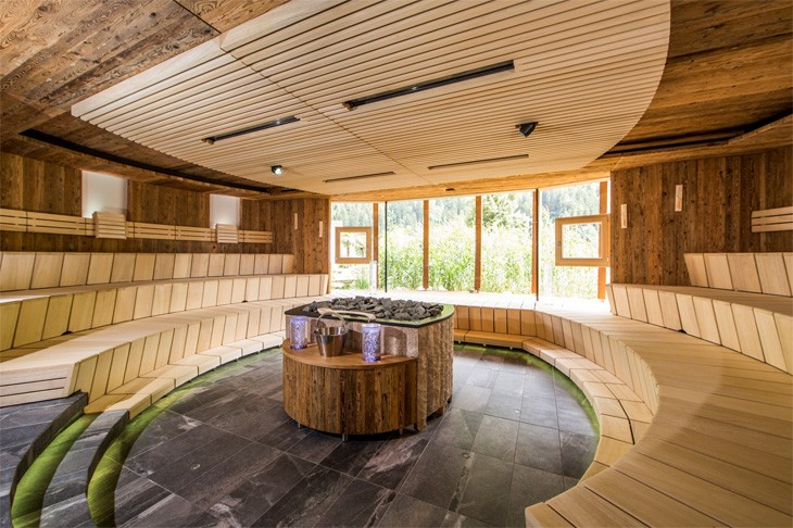 Quellenhof-Resort-700