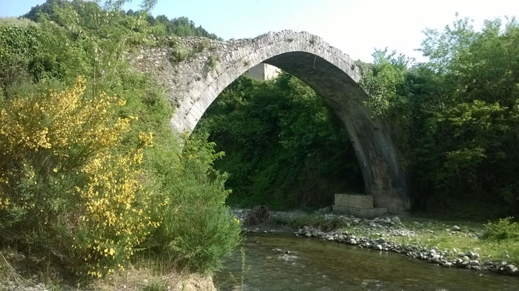 Ponte-di-Annibale-valle-del-Savuto-700
