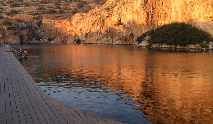 cose-da-vedere-ad-atene-e-dintorni-lago-vouliagmeni-700