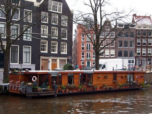 turismo-accessibile-amsterdam-casa-galleggiante