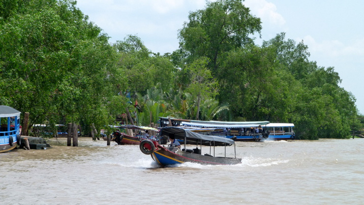 navigazione-Mekong-vacanze-accessibili-in-vietnam-700