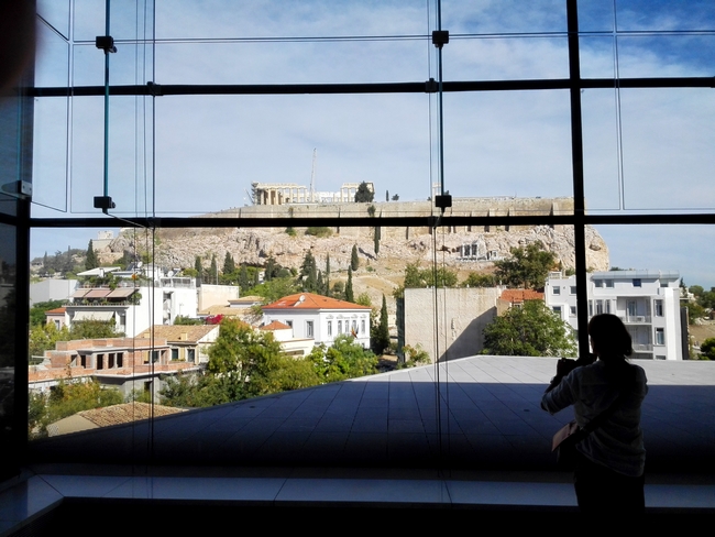 Il Partenone visto dalle vetrate del Museo dell'Acropoli