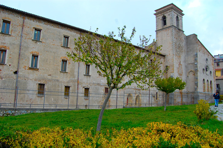 basilica-di-san-giovanni-in-fiore-calabria-700