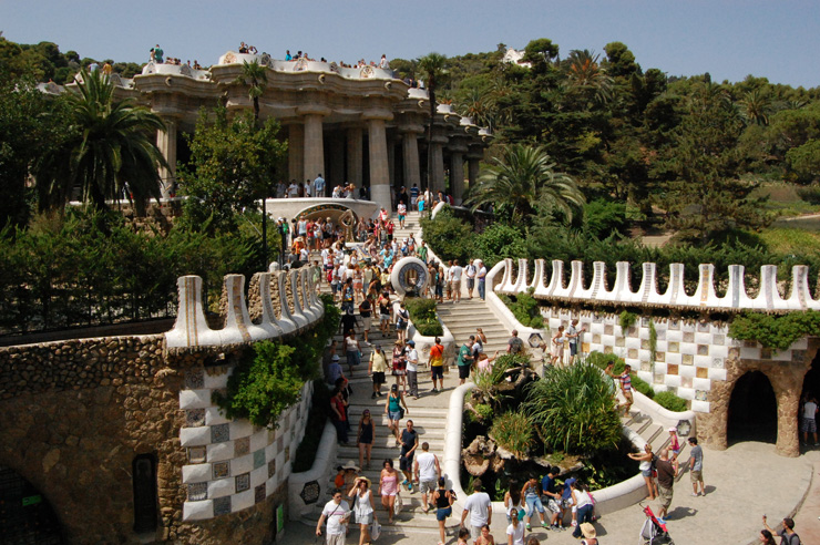 Parco-Guell-Barcellona-sulle-orme-di-gaudi-700
