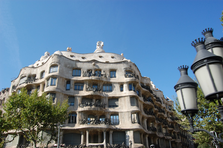 barcellona-sulle-orme-di-gaudi-700