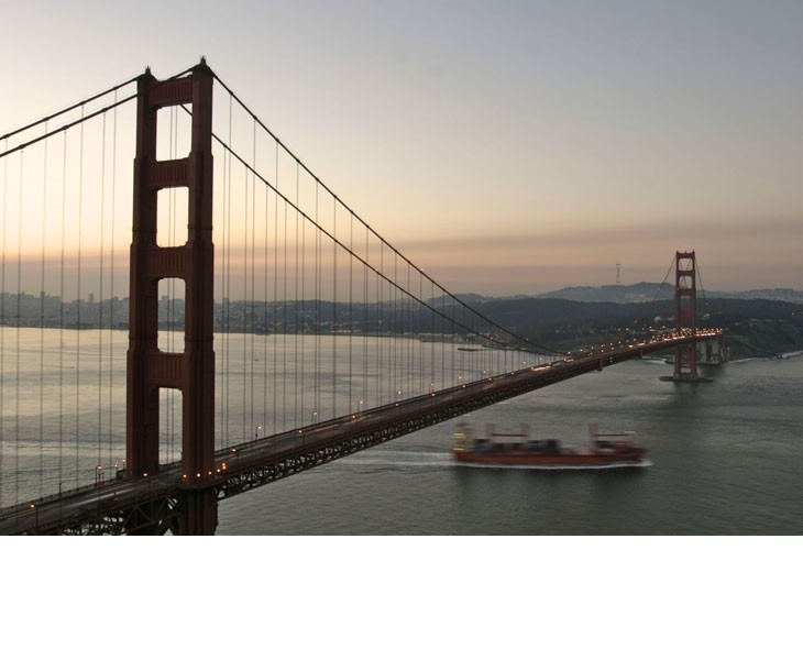 1-Golden-Gate-Bridge-Ship-in-the-Mist-San-Francisco-Travel-AssociationScott-Chernis
