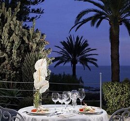 Hotel Royal. Sanremo, Liguria