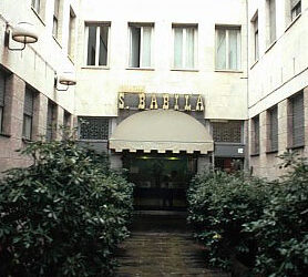 AL TEATRO SAN BABILA UNA MOVIMENTATA SERATA DI: “CUORI SCATENATI”