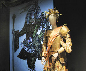 AL PALAZZO REALE DI MILANO IN MOSTRA VENTIQUATTRO COSTUMI DEL TEATRO ALLA SCALA DAGLI ANNI TRENTA A OGGI