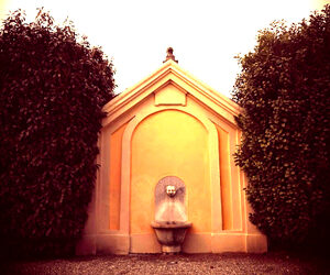Un soggiorno al Relais Villa Matilde, evidente la passione per lo stile e l'arte, tra quadri, statue, marmi, specchi, dettagli che riportano a storie del passato. E la passione per l'accoglienza, una peculiarità coinvolgente.