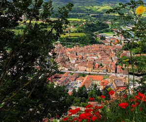 LUOGHI ANTICHI, LUOGHI DA FIABA. IL PIEMONTE È LA DESTINAZIONE IDEALE PER UN VIAGGIO SLOW TUTTO DA GODERSI A BORDO DI UN TRENO TURISTICO, PER ASSAPORARNE LA STORIA, L’ARTE E LA CULTURA.
