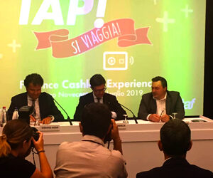 Firenze: Busitalia e Ataf lanciano, per primi in Italia, il pagamento contactless. Fiorentini e turisti ringraziano