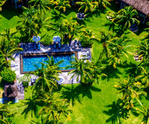 Un’isola che è un sogno, Mauritius. Un gruppo che opera in quest’isola da oltre 65 anni, Beachcomber Resorts & Hotels. Uno chef stellato, Enrico Cerea del ristorante Da Vittorio di Brusaporto in provincia di Bergamo. Questi gli ingredienti del cocktail. Agitate bene il tutto e ne esce un viaggio da sogno, con menù da sogno. Insomma, una cena in paradiso.