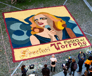 La nuova edizione della Festa del Torrone invaderà la città per nove giorni, di cui due fine settimana, da sabato 16 a domenica 24 novembre.