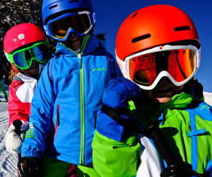 La Val D'Ega ha allestito una stagione invernale a misura di famiglia, tra Orsi e Yeti, leggende di re e nani, slittini e baby-snowpark, oltre a imperdibili offerte formato famiglia nel cuore innevato delle Dolomiti per il 2019/2020.