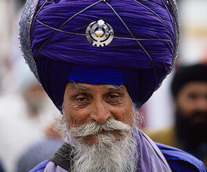 Il grande raduno dei Sikh e la spettacolare festa a Holla Mohalla