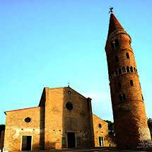 Giunto alla seconda edizione “Caorle Wonderland” è l’evento natalizio più importante per l’Italia delle spiagge. Si presenta come un autentico villaggio natalizio con straordinari spettacoli per i più piccoli e ampio spazio all’eccellenza enogastronomica con truck food internazionali.