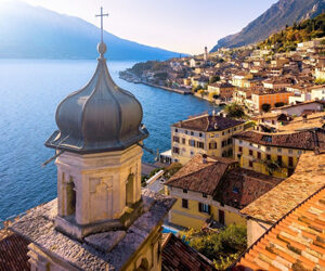 Dalla preistoria ai grandi laghi, un bicchiere in collina e un pranzo in città: tutto quello che c’è da sapere o da rivedere nei dintorni bresciani.