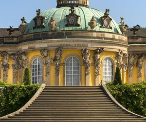 Un suggestivo viaggio nel tempo, Berlino riapre al pubblico giardini e palazzi
