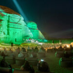 Il 31 dicembre un concerto nel deserto illuminato da 500 candele, nel complesso archeologico di Hegra, sito patrimonio dell'UNESCO