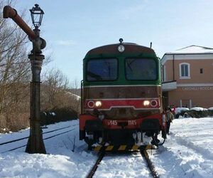 In carrozza, a bordo dei treni storici per Mercatini di Natale