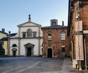 Eleganza e ironia al Teatro Villoresi di Monza