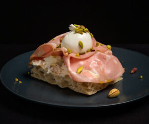 Daniele Campana e la pizza in teglia che racconta la Calabria