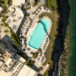 Bellezza e panorami mozzafiato al Therasia Resort Sea & Spa sull'isola di Vulcano: le novità per l'estate 2022