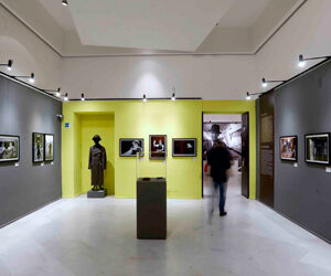 David Bowie, poliedrico artista celebrato attraverso le fotografie di Andrew Kent: la mostra evento al PAN di Napoli