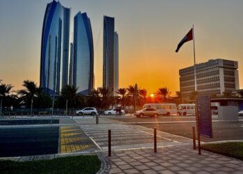 La vita alle Etihad Towers di Abu Dhabi, tra modernità e lusso in uno degli edifici più affascianti degli Emirati Arabi