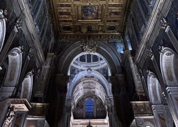 Aperitivo artistico a Santa Maria La Nova: scrigno segreto nel cuore di Napoli