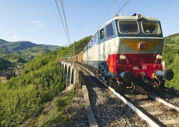 Nuovi viaggi del treno storico Porrettana Express