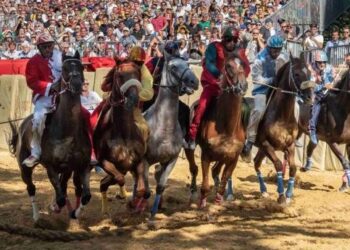 La magia dell’autunno accende i riflettori sulla città di Asti