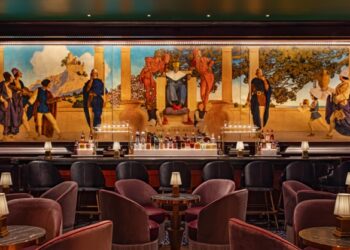 Buon compleanno "The St. Regis New York"