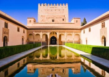 Malaga, affascinante città sulla Costa del Sol: esperienze da non perdere con Civitatis