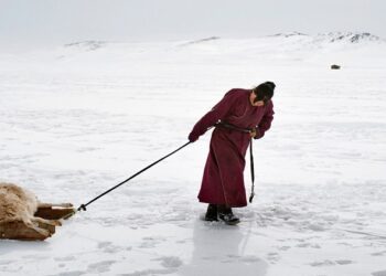 Alessandro Grassani. Emergenza climatica. Un viaggio ai confini del mondo: la mostra al Museo Diocesano di Milano