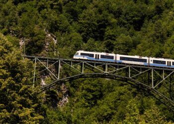 Un viaggio in treno tra sapori e panorami unici
