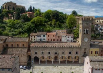 Bertinoro, un balcone sulla Romagna: ospitalità, storia e cultura del vino in uno dei borghi più belli d’Italia