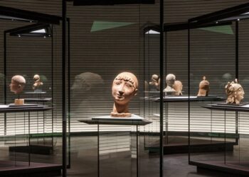 Etruschi del Novecento: la mostra in scena alla Fondazione Rovati di Milano