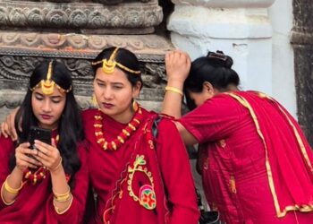 Capodanno nel 2083: viaggio in Nepal dove il tempo segue altri ritmi