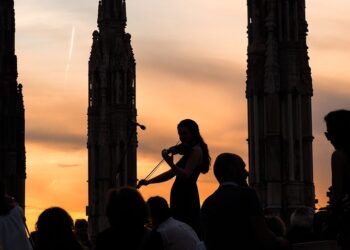 Le “serate d’incanto” sulle Terrazze del Duomo: emozionarsi sulle note musicali di giovani talenti tra le guglie