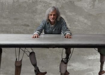 Alessandro Bergonzoni a Milano: "Il Tavolo delle Trattative", dove l'arte incontra la coscienza