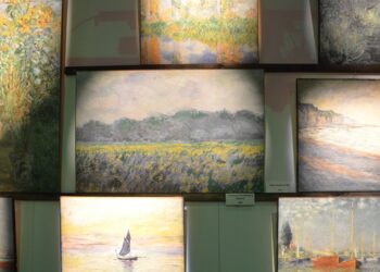 “Claude Monet: The Immersive Experience”: a Milano si celebra il centenario della scomparsa del padre dell’Impressionismo