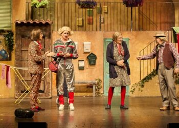 I Promossi Sposi: il ritorno dei Legnanesi tra risate, emozioni e riflessioni