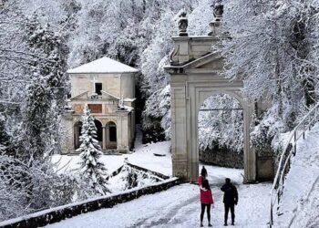Un viaggio nel tempo al Sacro Monte: dalla Cripta romanica alla funicolare storica