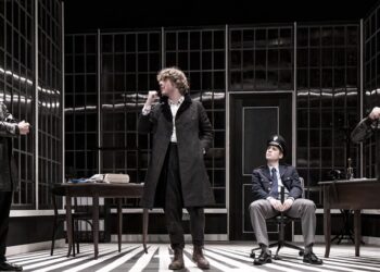 Morte accidentale di un anarchico: Lodo Guenzi nell’opera del premio Nobel Dario Fo