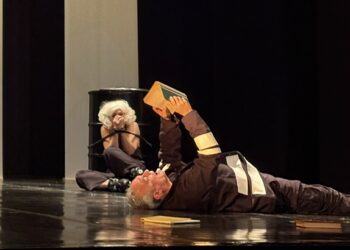 Fahrenheit 451 esordisce al Teatro Binario 7 di Monza