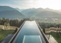Architetture liquide: quando la piscina diventa la vera meta del viaggio